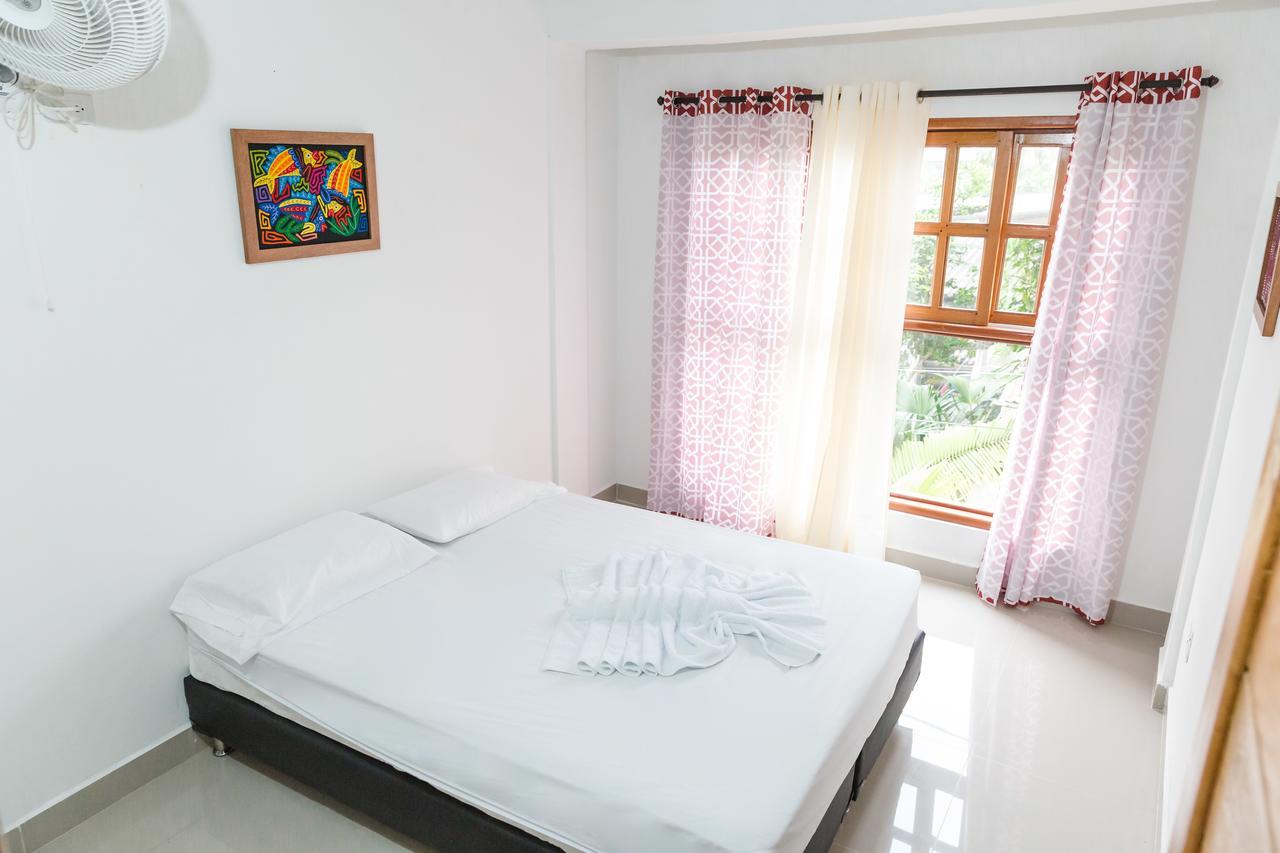 Hotel Dona Triny ซัปซูร์โร ภายนอก รูปภาพ