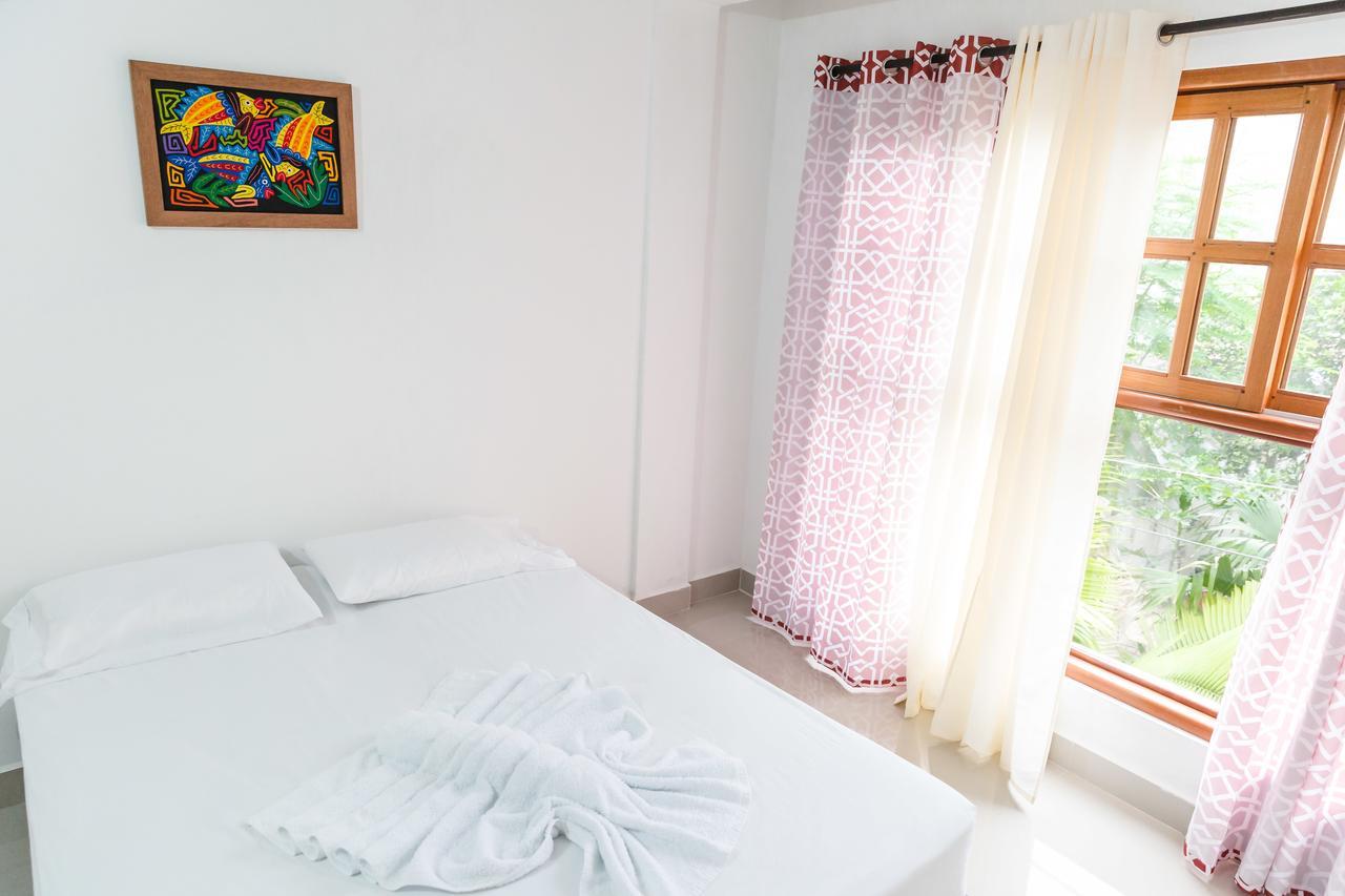 Hotel Dona Triny ซัปซูร์โร ภายนอก รูปภาพ